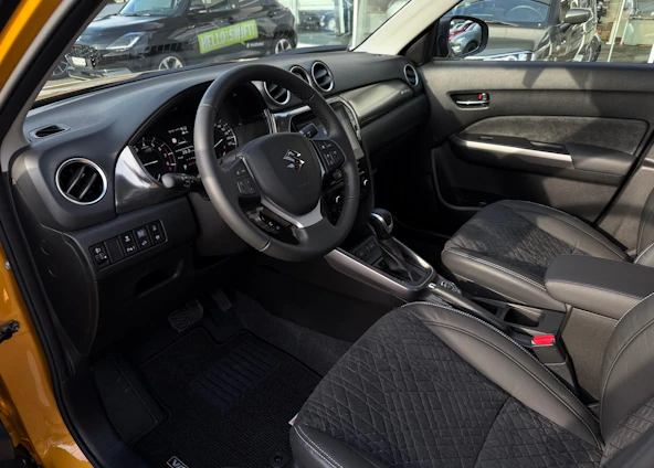 image du véhicule 6 image du véhicule 6