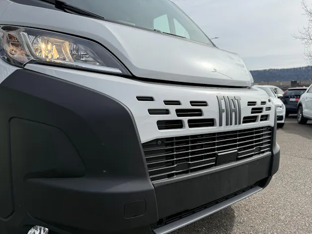 Fiat Ducato Maxi 35 L4H3 2.2MTJ 180PS 3T AHK, 270°Tür, Holzboden, Doppelairbag, Kamera