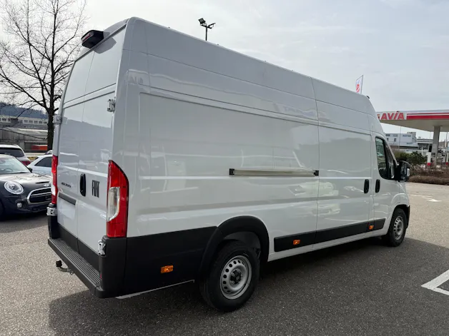 Fiat Ducato Maxi 35 L4H3 2.2MTJ 180PS 3T AHK, 270°Tür, Holzboden, Doppelairbag, Kamera