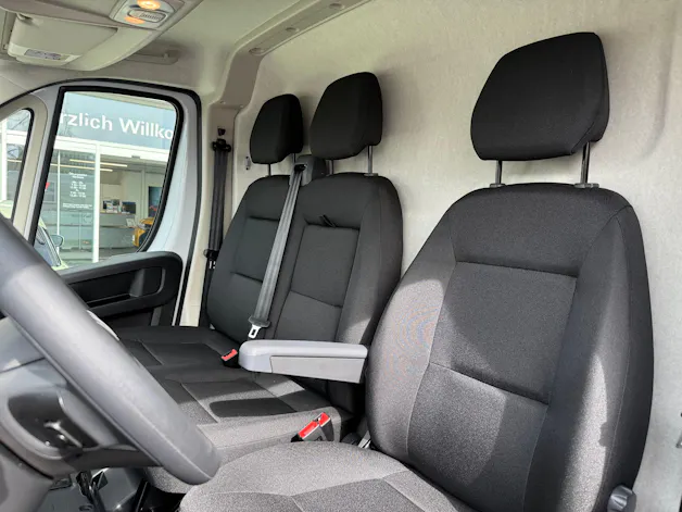 Fiat Ducato Maxi 35 L4H3 2.2MTJ 180PS 3T AHK, 270°Tür, Holzboden, Doppelairbag, Kamera