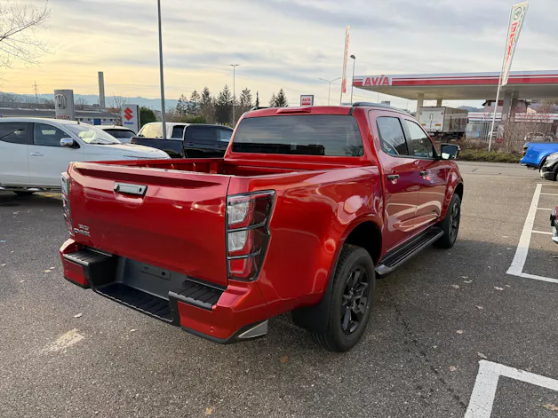Isuzu D-MAX 1.9 CrewCab N60 Nitro Sport 4x4 Automat 5 JAHRE GARANTIE Nur bei Garage Zöllig - Finanzierung OHNE Zins möglich!