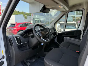 Citroën Jumper 35+ 2.2 BlueHDi 180PS L4H3 270° DAB Lederlenkrad alle Assistenten Top Aust. Alle Grössen verfügbar