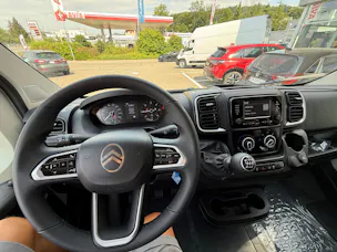 Citroën Jumper 35+ 2.2 BlueHDi 180PS L4H3 270° DAB Lederlenkrad alle Assistenten Top Aust. Alle Grössen verfügbar