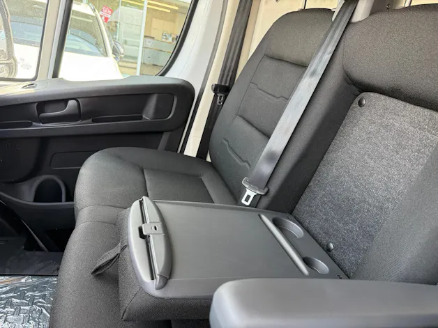Citroën Jumper 35+ 2.2 BlueHDi 180PS L4H3 270° DAB Lederlenkrad alle Assistenten Top Aust. Alle Grössen verfügbar