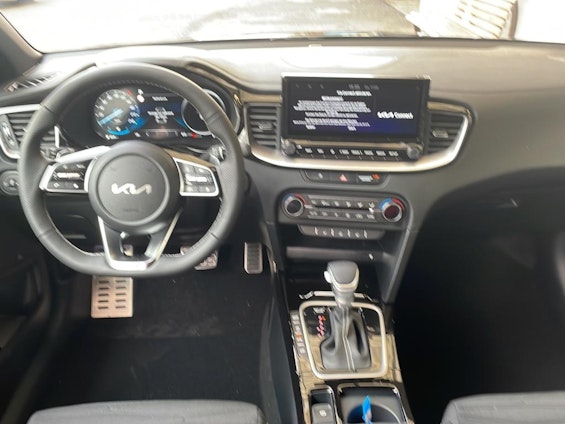 Vehicle image 6 Vehicle image 6