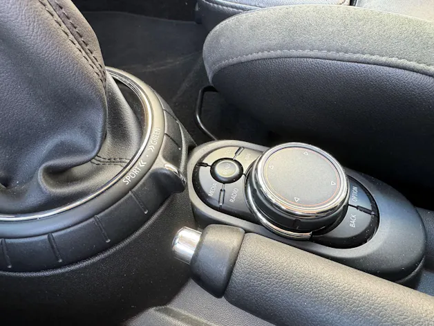 Mini Mini Cooper SD Nur bei uns - GARANTIE Motor und Getriebe für 12 Monate oder 15'000 km!
