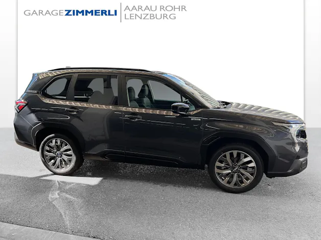 Subaru Forester 2.0i e-Boxer Luxury Lineartronic