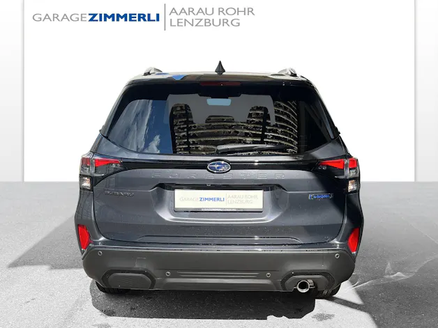 Subaru Forester 2.0i e-Boxer Luxury Lineartronic