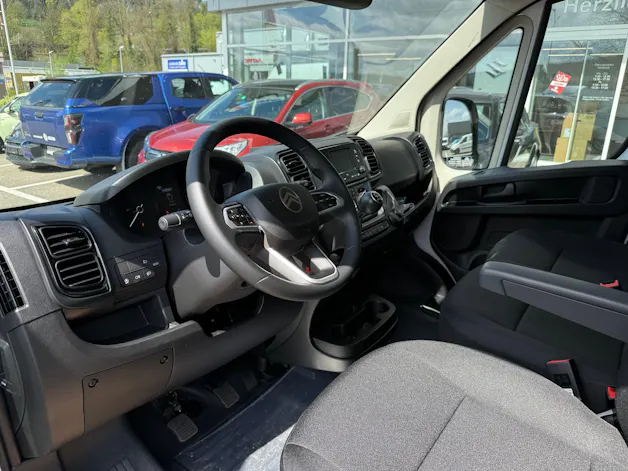 Citroën Jumper 35+ 2.2 BlueHDi 180PS L4H2 2 Airbag Kamera 270°Tür Doppelblattfedern AHK 3T Holzboden, alle Grössen verfügbar!