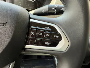 Citroën Jumper 35+ 2.2 BlueHDi 180PS L4H2 2 Airbag Kamera 270°Tür Doppelblattfedern AHK 3T Holzboden, alle Grössen verfügbar!