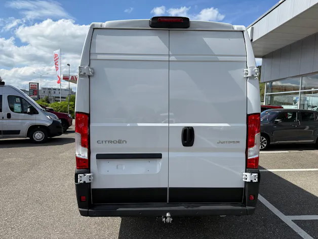 Citroën Jumper 35+ 2.2 BlueHDi 180PS L4H2 2 Airbag Kamera 270°Tür Doppelblattfedern AHK 3T Holzboden, alle Grössen verfügbar!