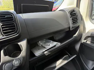 Citroën Jumper 35+ 2.2 BlueHDi 180PS L4H2 2 Airbag Kamera 270°Tür Doppelblattfedern AHK 3T Holzboden, alle Grössen verfügbar!