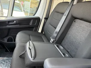 Citroën Jumper 35+ 2.2 BlueHDi 180PS L4H3 Ersatzrad Lederlenkrad 270° Türen Armlehne, Alle Grössen verfügbar!