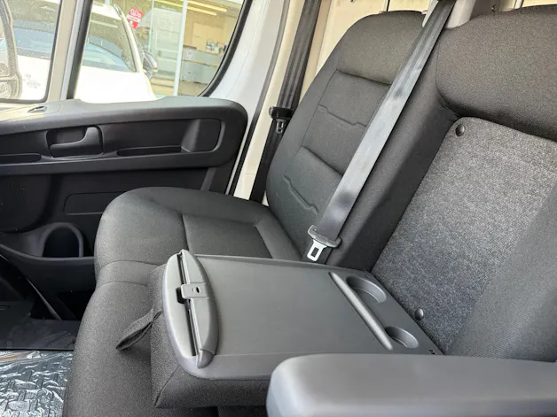 Citroën Jumper 35+ 2.2 BlueHDi 180PS L4H3 Ersatzrad Lederlenkrad 270° Türen Armlehne, Alle Grössen verfügbar!