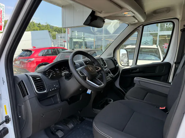 Citroën Jumper 35+ 2.2 BlueHDi 180PS L4H3 Ersatzrad Lederlenkrad 270° Türen Armlehne, Alle Grössen verfügbar!
