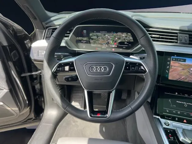 Audi e-tron 55 S Line quattro