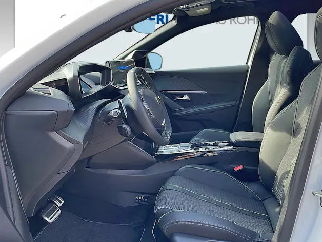Peugeot 208 1.2 MHEV 136 GT