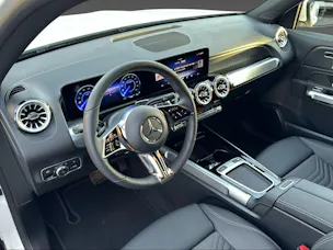 Mercedes-Benz EQB 300 4Matic Swiss Star