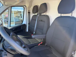 Citroën Jumper 35 2.2 BlueHDi 140 L2H2 270° 2xAirbag Spurhalteassistent, Aut. Notbremssystem, AHK, Best Ausstattun! Alle Grösse an Lager