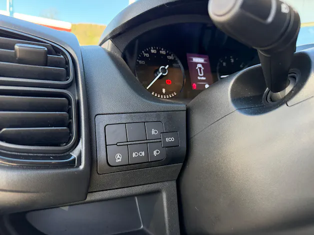 Citroën Jumper 35 2.2 BlueHDi 140 L2H2 270° 2xAirbag Spurhalteassistent, Aut. Notbremssystem, AHK, Best Ausstattun! Alle Grösse an Lager