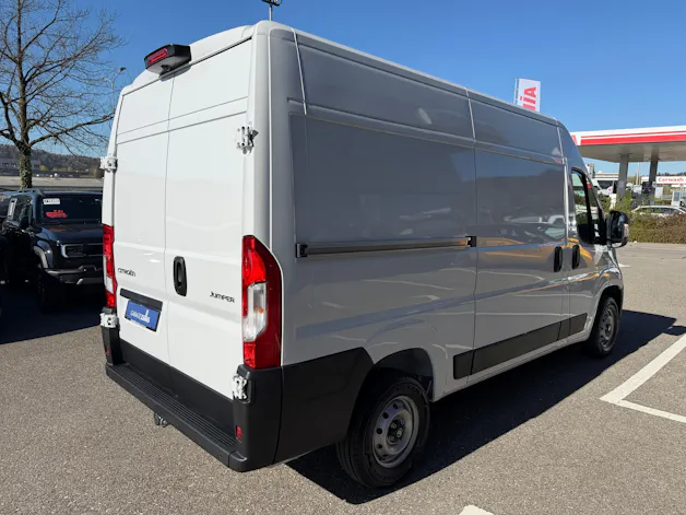Citroën Jumper 35 2.2 BlueHDi 140 L2H2 270° 2xAirbag Spurhalteassistent, Aut. Notbremssystem, AHK, Best Ausstattun! Alle Grösse an Lager