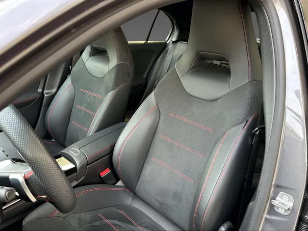 Mercedes-Benz A 220 4Matic 8G-DCT