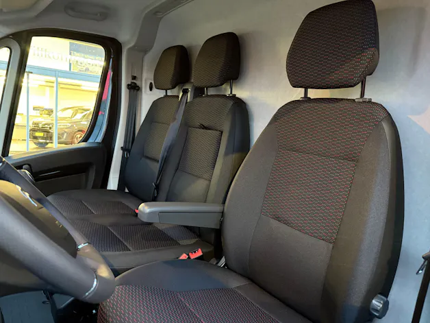 Citroën Jumper 35+ 2.2 BlueHDi 165 PS L4H2 Holzboden AHK 3TNur bei Garage Zöllig - Finanzierung OHNE Zins möglich,