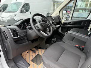 Citroën Jumper L3H2 35 2.2 BHDI 180 PS AT8 Nebellampen Lederlenkrad. Alle Grössen verfügbar!