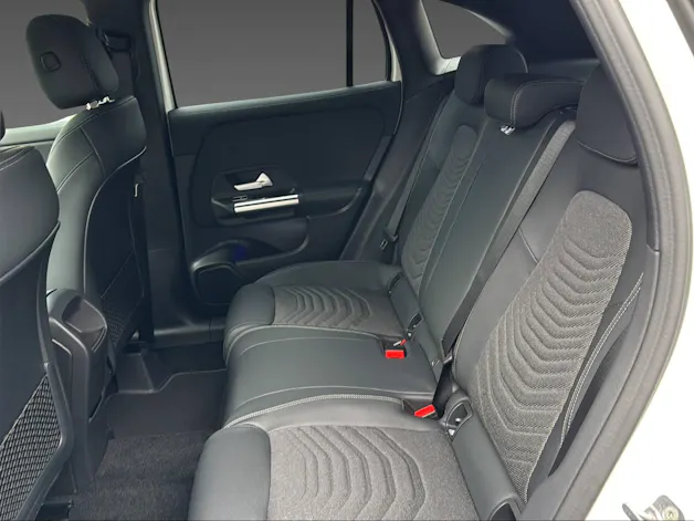 Mercedes-Benz GLA 220 d 4Matic Swiss Star