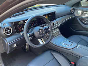 Mercedes-Benz E 220 d T 4M Swiss Star