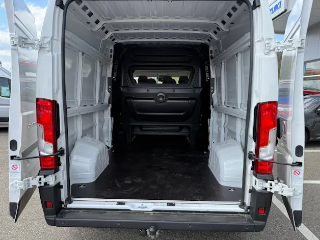 Fiat Ducato 35 L3H2 2.2MTJ 140 PS 7 Sitze 270° Garantie bis 10.2027 / 120'000 km