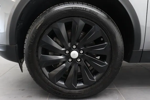 Land Rover Discovery Sport 2.0 TD4 180 SE