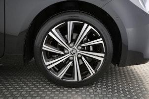 Vehicle image TOYOTA Corolla 1.8 HSD Trend