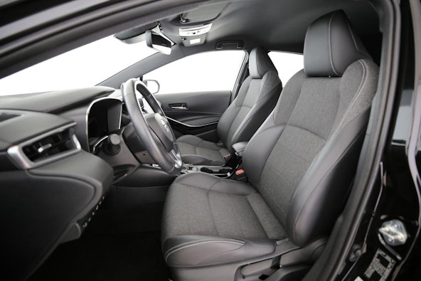 Vehicle image 3 Vehicle image 3