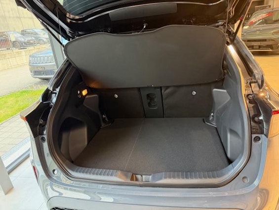 Vehicle image 10 Vehicle image 10