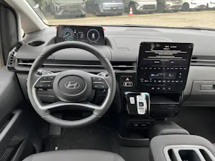 Hyundai Staria Wagon 1.6 GDi HEV Amplia