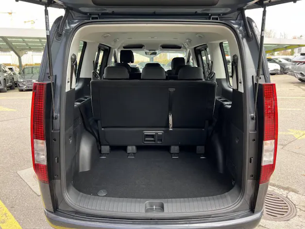 Hyundai Staria Wagon 1.6 GDi HEV Amplia