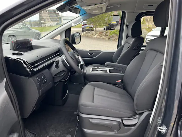 Hyundai Staria Wagon 1.6 GDi HEV Amplia