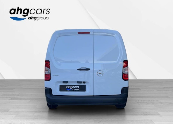 Vehicle image 3 Vehicle image 3