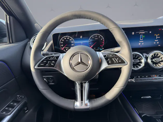 Mercedes-Benz GLA 250 Swiss Star Progressive 4matic