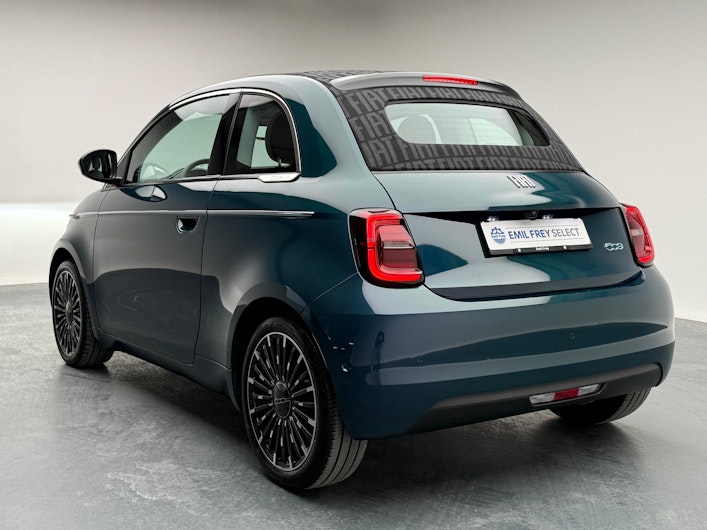 Vehicle image FIAT 500