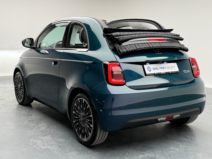 Vehicle image FIAT 500