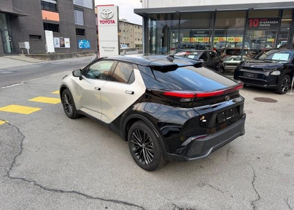 Vehicle image 6 Vehicle image 6