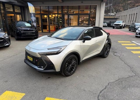 First vehicle image First vehicle image