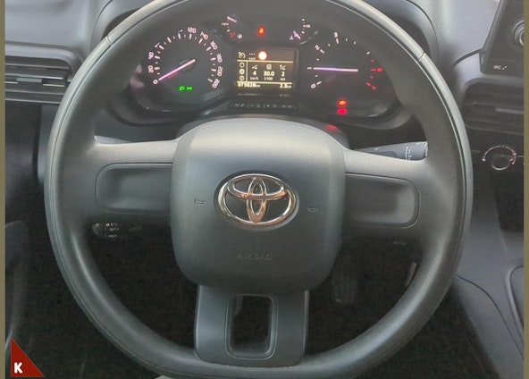 Vehicle image 9 Vehicle image 9