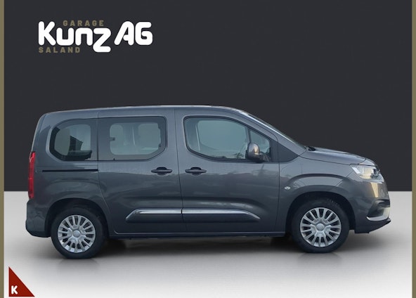 Vehicle image 6 Vehicle image 6