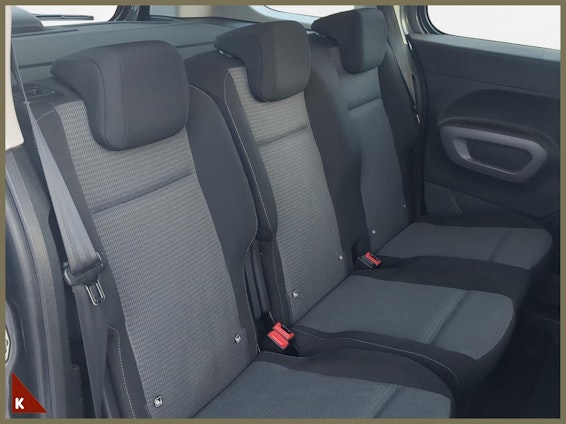 Vehicle image 18 Vehicle image 18