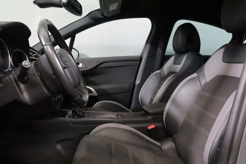 Vehicle image DS AUTOMOBILES DS4