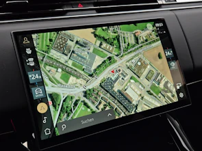 Fahrzeugbild LAND ROVER Range Rover Sport 3.0 I6 P550e Autobiography 0.99% Leasing CHF 10'000.- Eintauschprämie