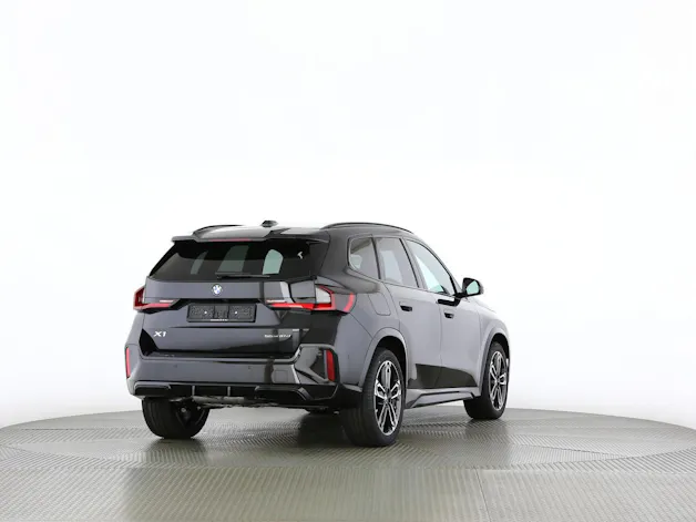 BMW X1 18d sDrive paddles